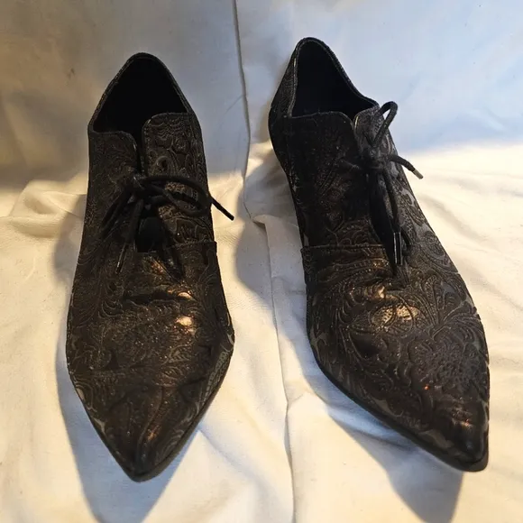 John Fluevog Lenearis Firefly Size 7