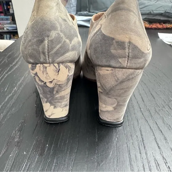 John Fluevog Women's Kendra Pointed Leather Floral Shoes - Size 11