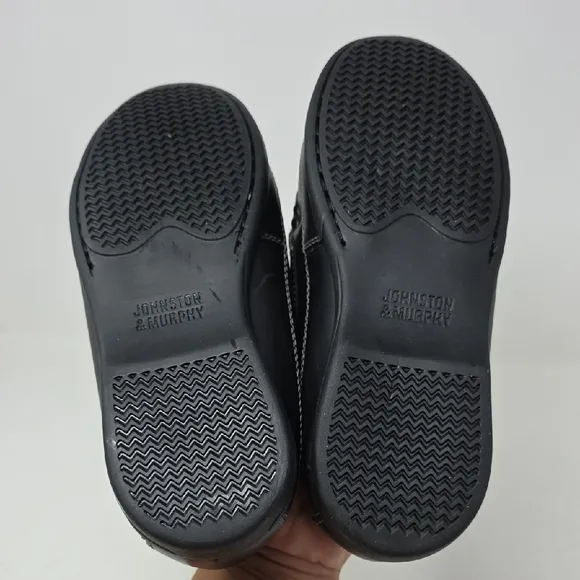 Johnston &amp; Murphy Black Moccasins with Sleek Leather Design Boys Size 3