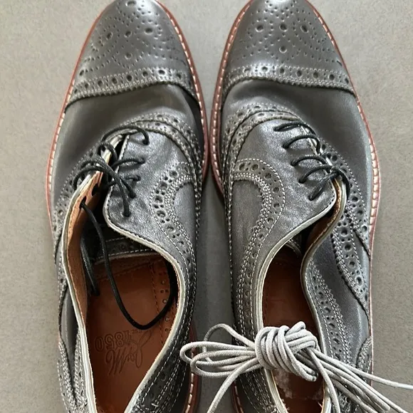 Johnston &amp; Murphy Gray Wingtip Oxfords with Brogue Detailing