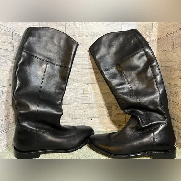 Johnston Murphy Black Riding boot with silver zipper Women’s Flat heel