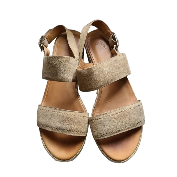 Joie Galicia Wedge Sandals in Sand Size