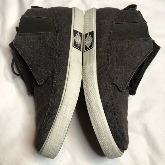 Jordan V.2 Grown brown canvas upper shoes