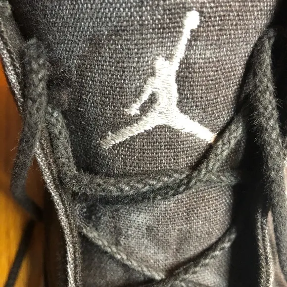 Jordan V.2 Grown brown canvas upper shoes