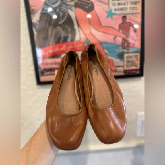 Josef Seibel Brown Leather Flats Women’s 7/7.5 Camel Brown