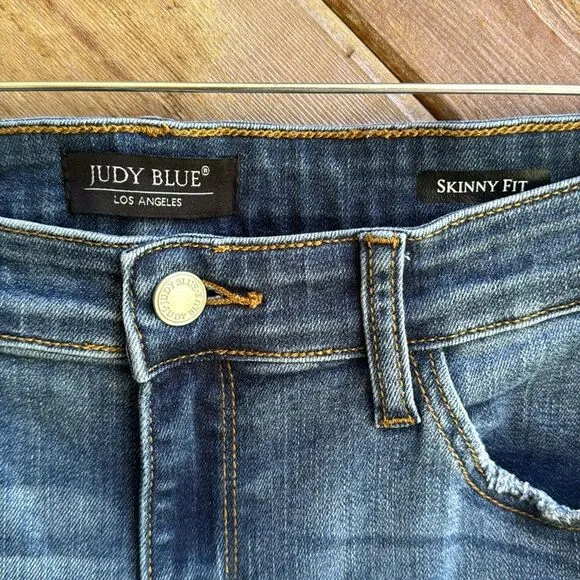 Judy Blue distressed ripped leopard cheetah skinny fit jeans size 11/30