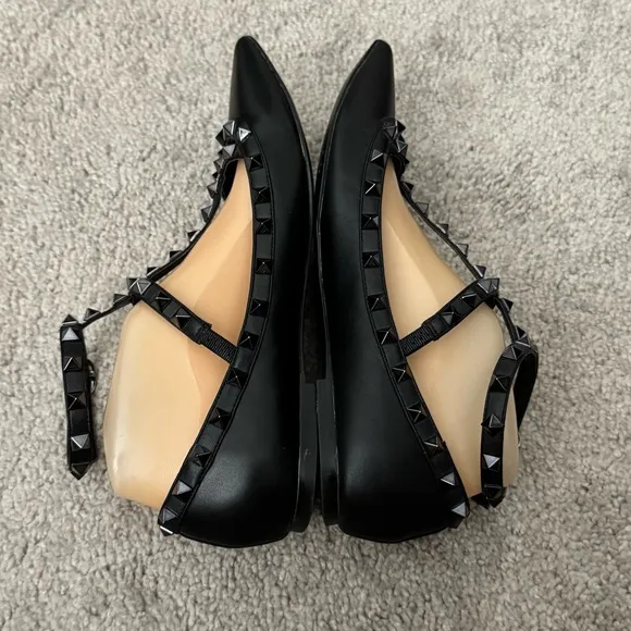 Kaitlyn Pan Black Leather Rock Studded Pointy Flats Size 8.5