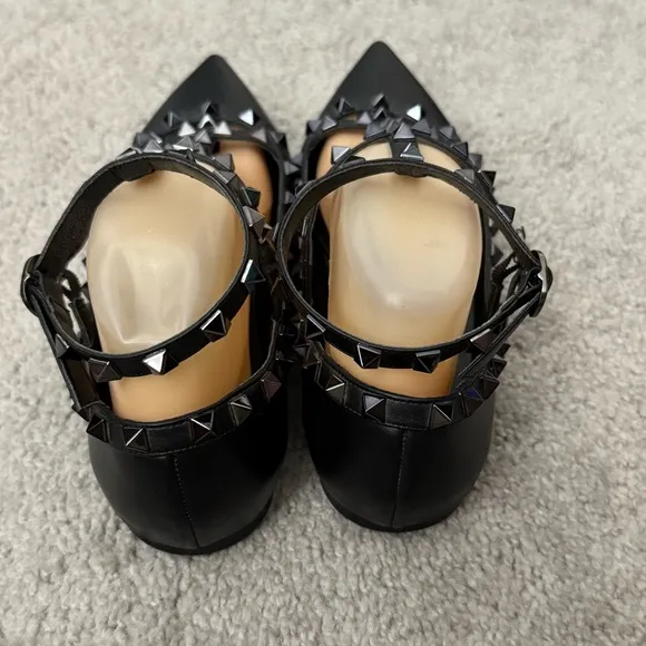 Kaitlyn Pan Black Leather Rock Studded Pointy Flats Size 8.5
