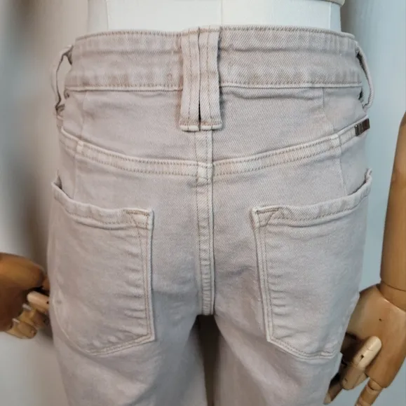 KanCan Nora High Rise Modest Bermuda Shorts Size 5/26