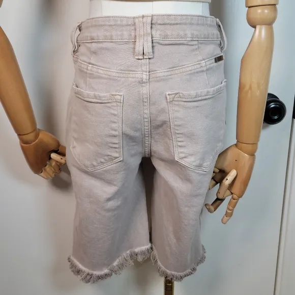 KanCan Nora High Rise Modest Bermuda Shorts Size 5/26