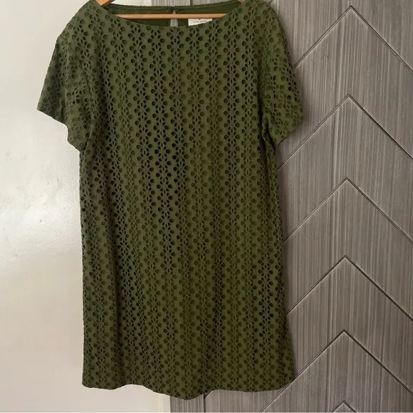 KATE SPADE Forest Green Eyelet Shift Dress (lined) 100% Cotton Size: 14