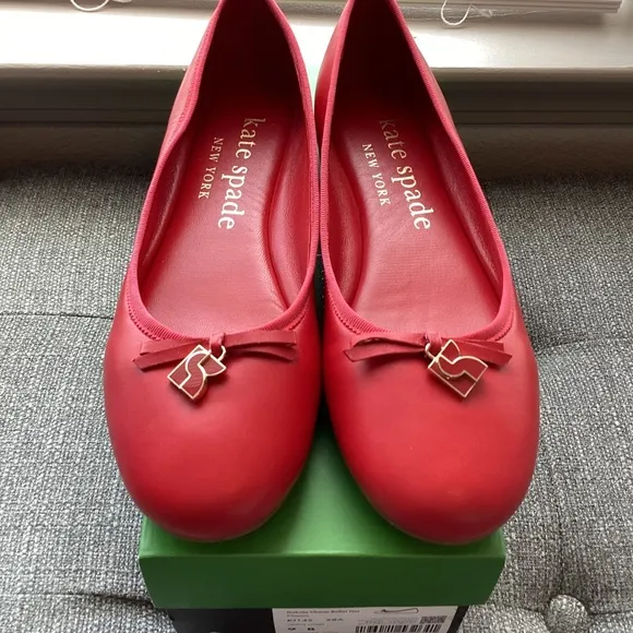 kate spade new york Women's Dakota Charm Ballet Flats, size 9