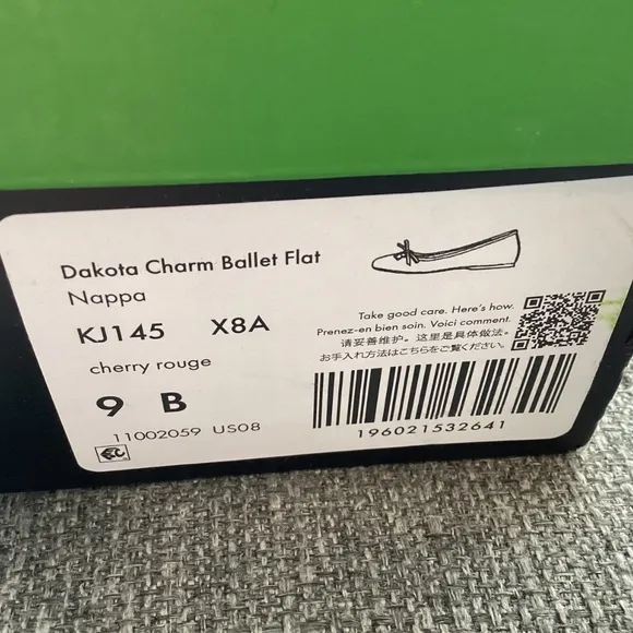 kate spade new york Women's Dakota Charm Ballet Flats, size 9
