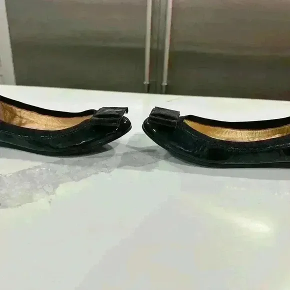 Kate Spade patent leather black flats. NWOT, Sz 7.5