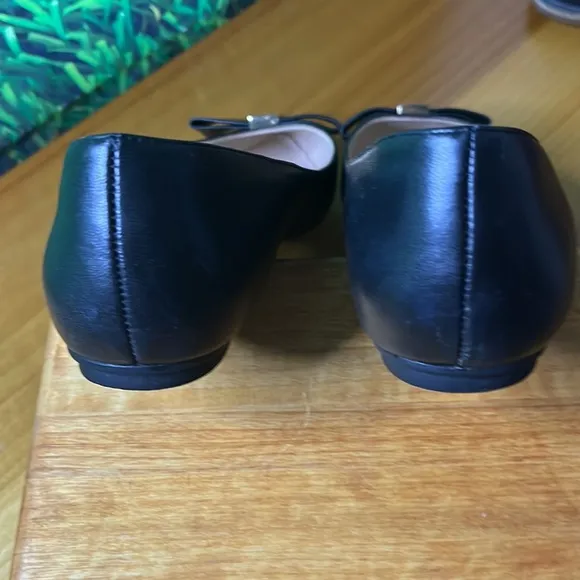 Kate Spade Women's Bowdie Ballet Flats pump black with gold bow