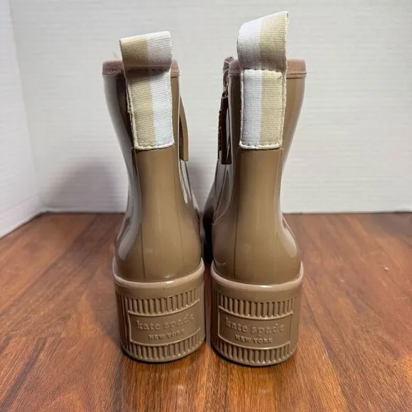 KATE SPADE NEW YORK Womens Beige Back Pull-Tab Puddle Block Heel Rain Boots 6