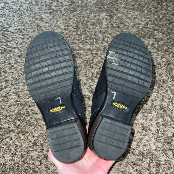 Keen Black Leather Booties Size 7.5