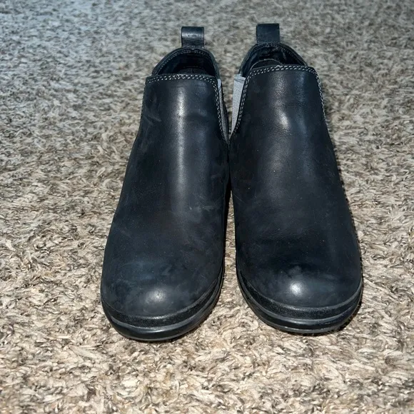 Keen Black Leather Booties Size 7.5