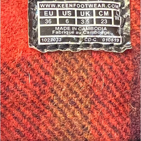 KEEN Brown and Red Shoes NWOT SB12