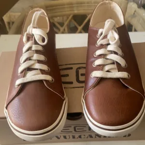 Keen timmons leather shoes