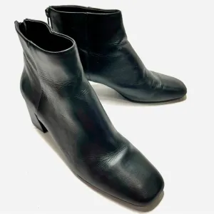 Kenneth Cole Black Leather Heeled Ankle Boots