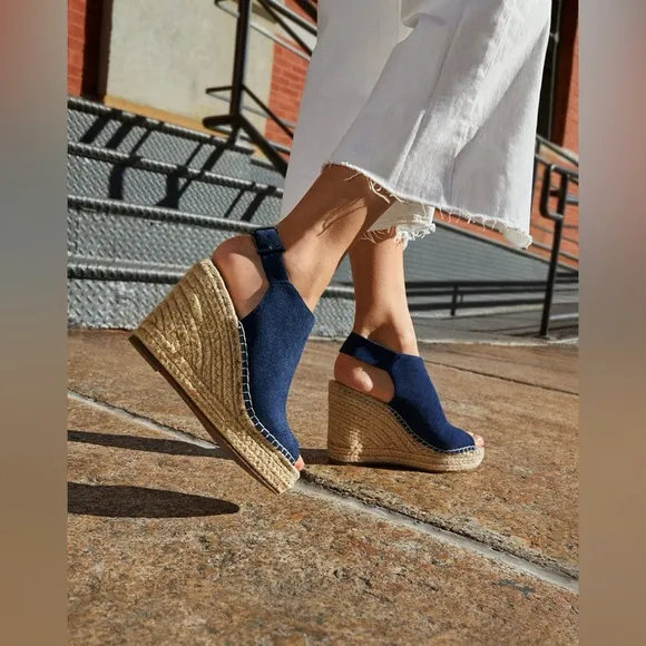 Kenneth Cole New YorkWomen's Olivia Espadrille Peep-ToeWedges size‎ 9.5