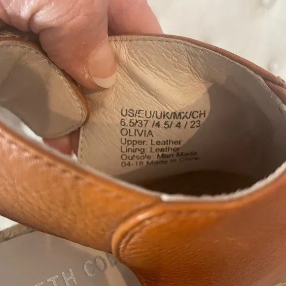 Kenneth Cole Olivia Leather Wedges Size 6.5 Vacation, Casual,