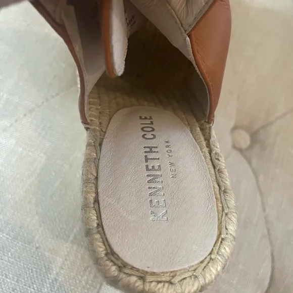 Kenneth Cole Olivia Leather Wedges Size 6.5 Vacation, Casual,