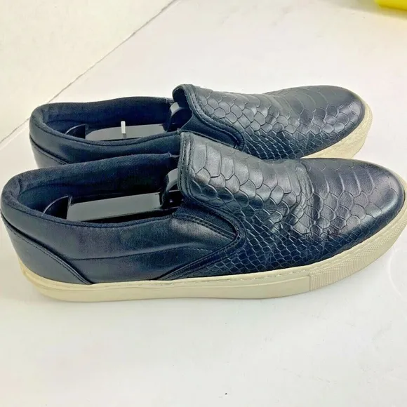 KG Kurt Geiger Womens Sz 8 41 Black Textured Flat Slip on Sneaker Shoes