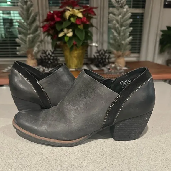 Kirk-Ease Leather Heeled Ankle Boots