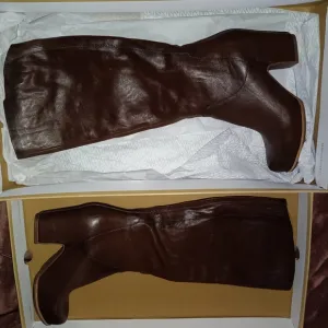 Kork-Ease Brown Heeled Boots Sleek Leather Design