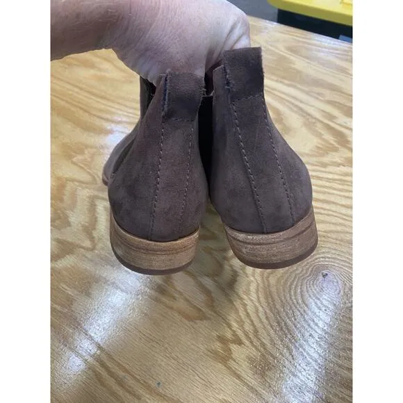 Kork-Ease Chelsea Ankle Boots Women's 8.5M Brown Suede Flat Almond Toe Bootie S5