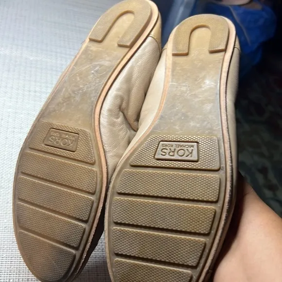 Kors Michael Kors Nude Leather Ballet flats size 91/2
