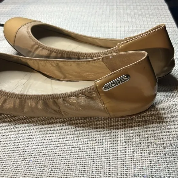 Kors Michael Kors Nude Leather Ballet flats size 91/2