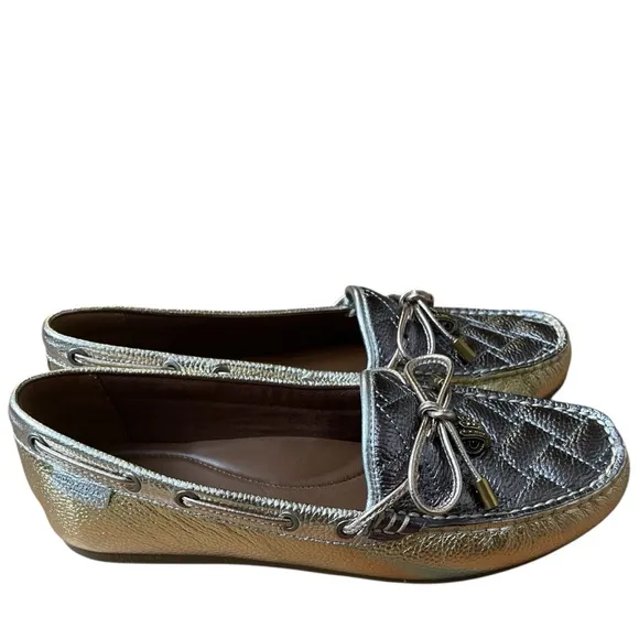 Kurt Geiger Silver Metallic Quilted Flats Moccasins w/ Bow &amp; Eagle Detail Sz.39