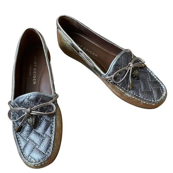 Kurt Geiger Silver Metallic Quilted Flats Moccasins w/ Bow &amp; Eagle Detail Sz.39