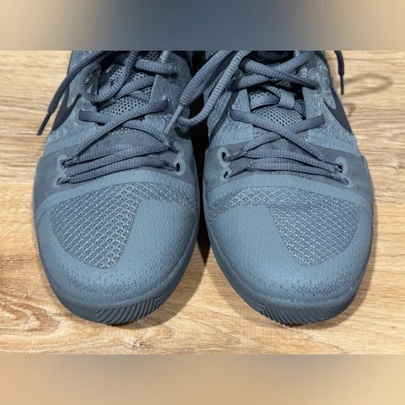 Kyrie 3 GS 'Cool Grey' Size 7Y