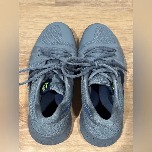 Kyrie 3 GS 'Cool Grey' Size 7Y