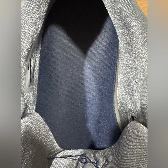 Kyrie 3 GS 'Cool Grey' Size 7Y