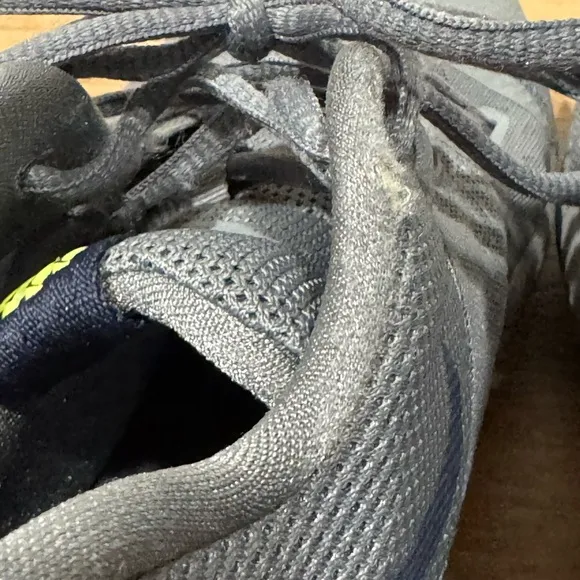 Kyrie 3 GS 'Cool Grey' Size 7Y