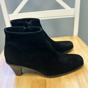 La CANADIENNE Black Suede Heeled Ankle Boots