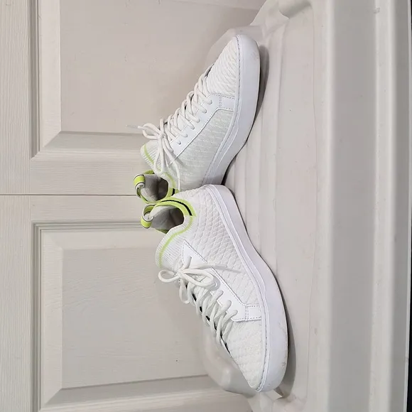 Lacoste &quot;La Piquee&quot; lace-up tennis shoes sneakers - 12 - white/lime green