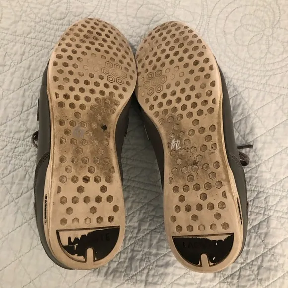 Lacoste Dreyfus leather boat shoe sneaker. Size 8.5.