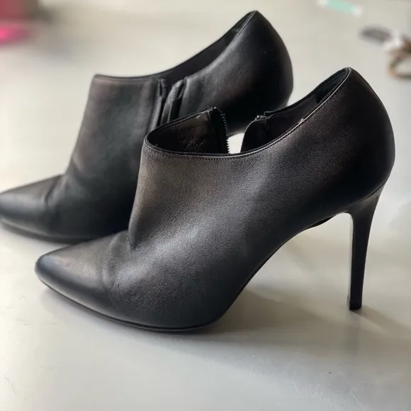 Lanvin Black Leather Heeled Boots Size 39