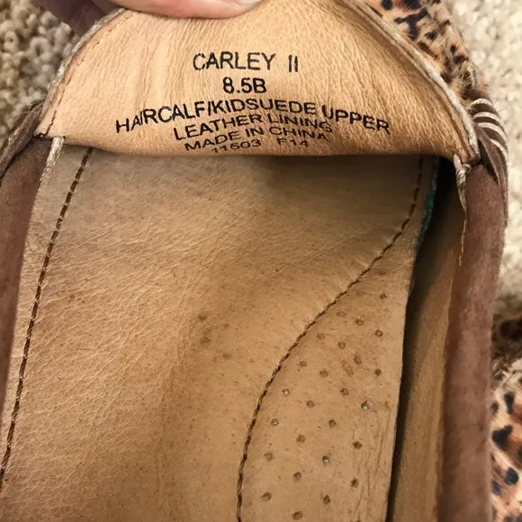 LAUREN Ralph Lauren 8.5 hair calf suede flats