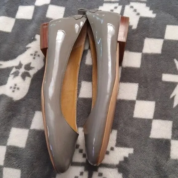 Lauren Ralph Lauren Glenna Grey Cow Leather  Upper Ballet Flats Size 7B