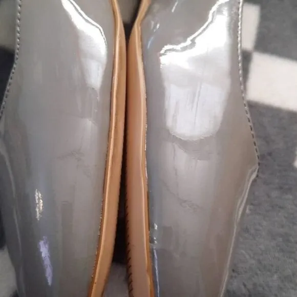 Lauren Ralph Lauren Glenna Grey Cow Leather  Upper Ballet Flats Size 7B