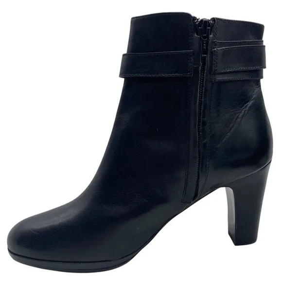 Lauren Ralph Lauren Mandy Heeled Leather Boots 9 Black Feminine Ankle Sleek