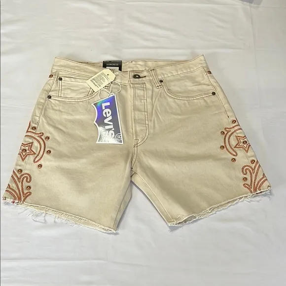 Levi's 501 '93 Cut Off Rodeo Boots Shorts in Ecru Unisex NWT