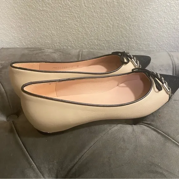 Like New Stuart Weitzman Capricorn Shoes - Size 7M